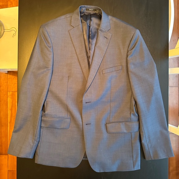 DKNY Men’s Modern Fit 100% Wool Suit - Picture 3 of 7